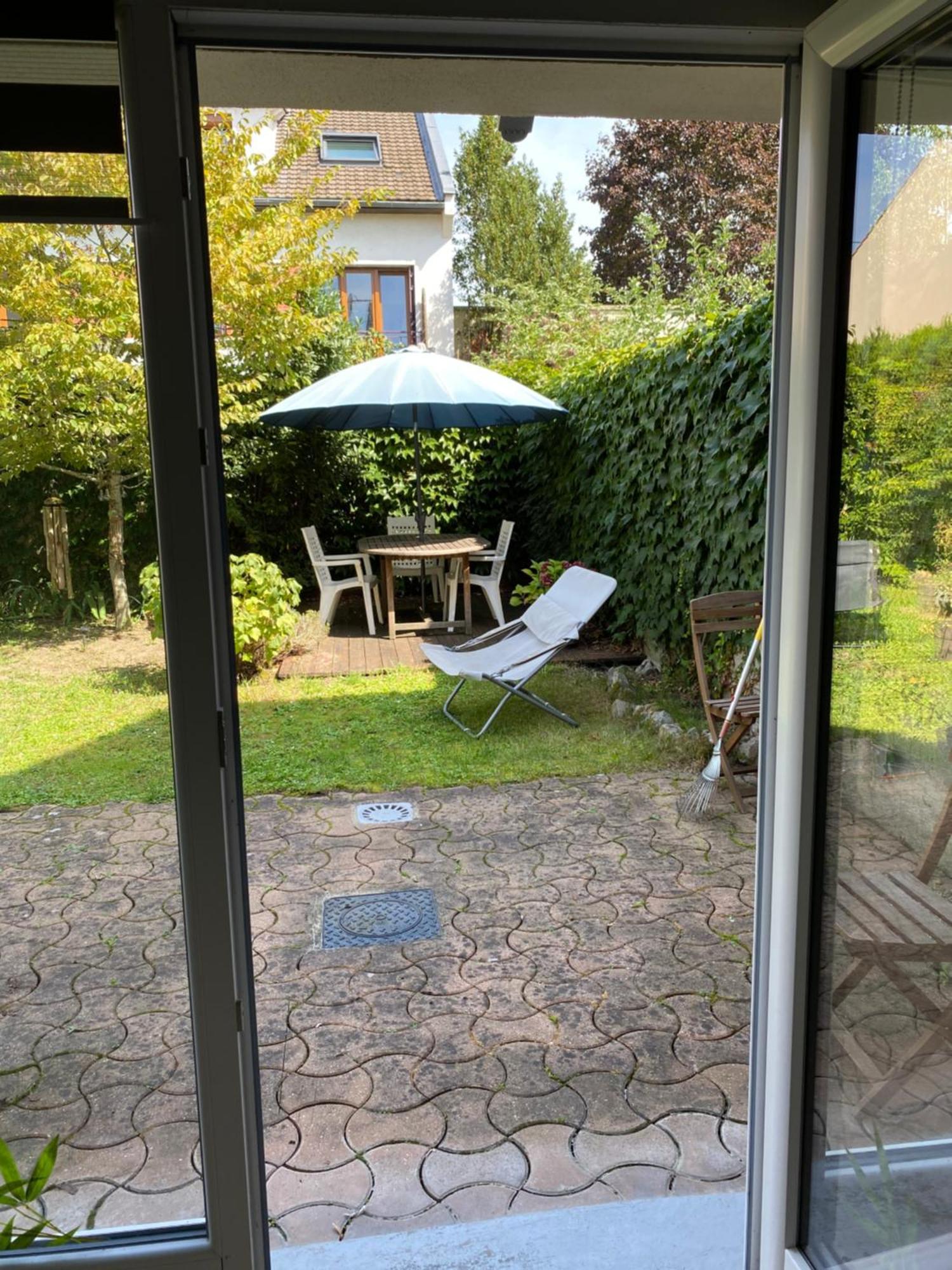 Chambre En Duplex, Entree Autonome, Sdb Privative Taverny Exteriör bild